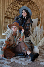 Load image into Gallery viewer, Easton Plaid Button up