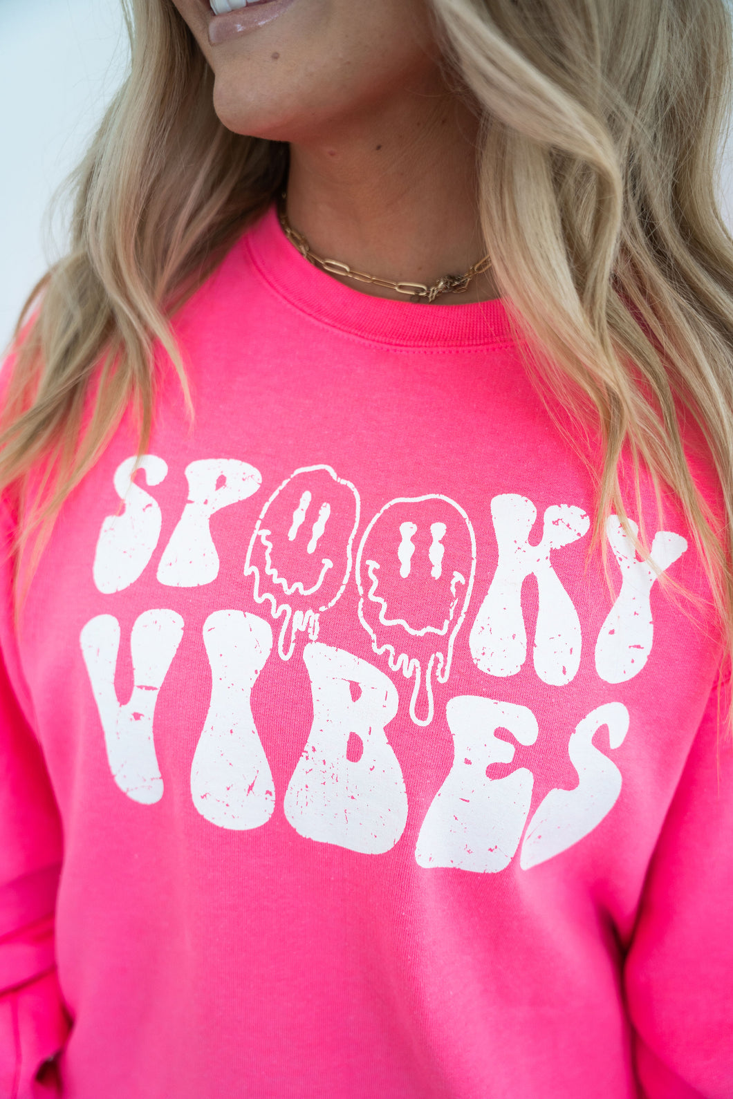 SPOOKY VIBES / Neon Pink