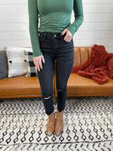 Load image into Gallery viewer, Kristin Skinny Jeans