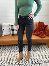Load image into Gallery viewer, Kristin Skinny Jeans